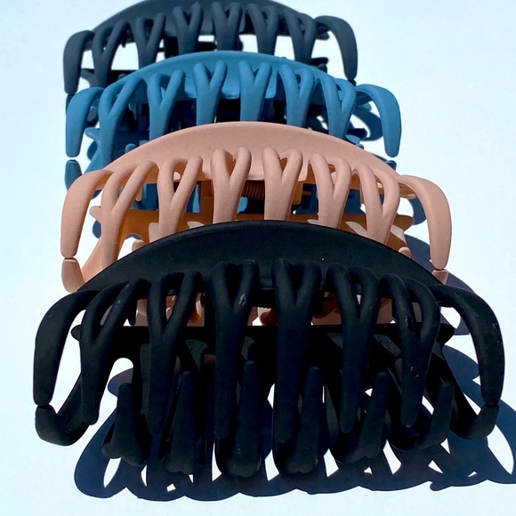 Matte claw clips - Picture 3 of 4